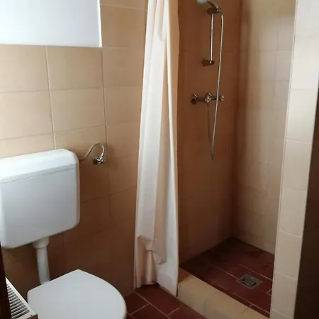 Martonvendeghaz 1 Nyaraló